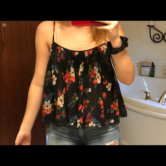 Size small Hollister tank top - Picture 1 of 2